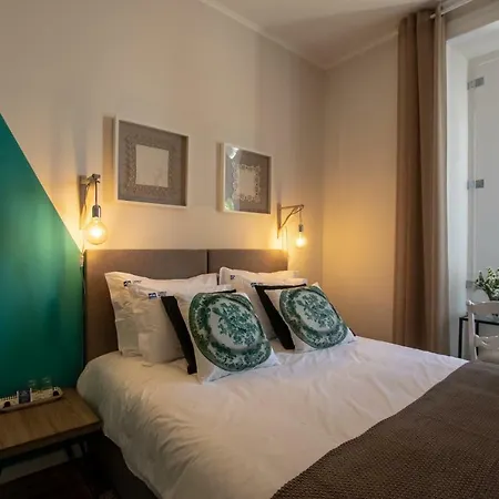 Carnot House *