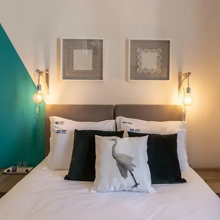 Carnot House 3*